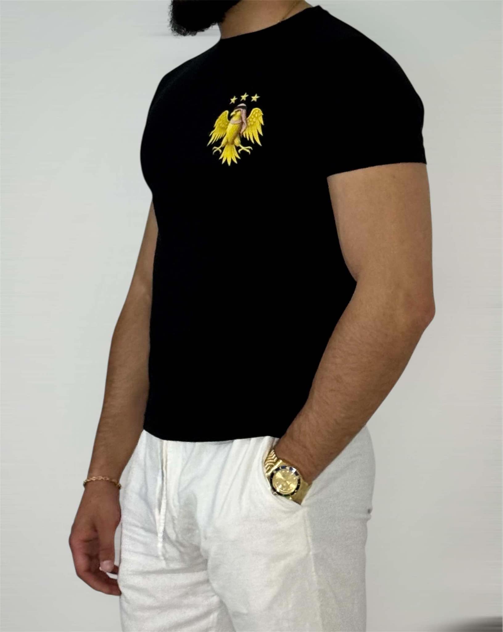 T-shirts med syrisk visuell identitet och tribaltema